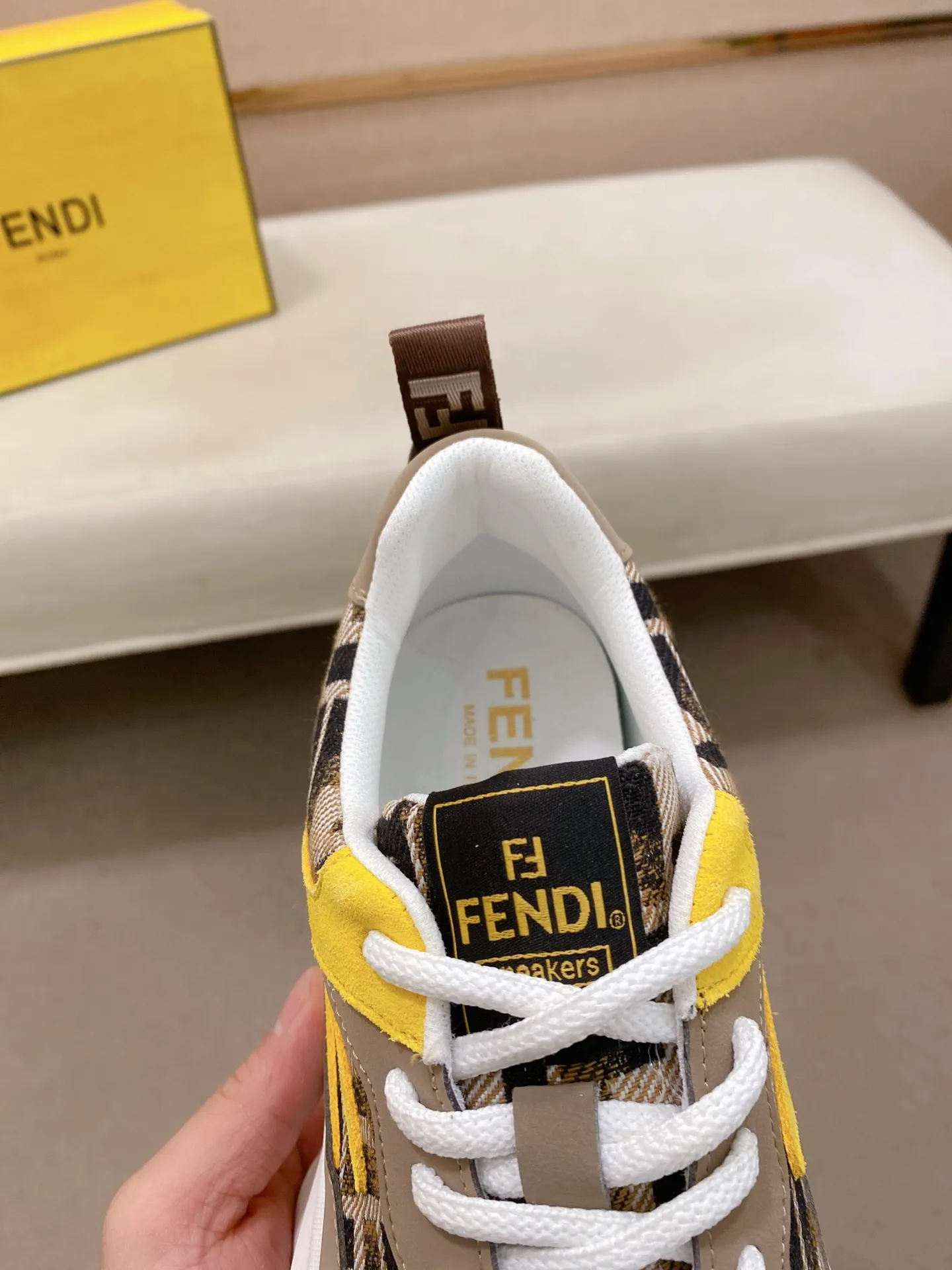 Factory price 442💰 (fendi) New style 👊🏻 upper 🇮🇹 imported cowhide fabric 🇩🇪 lining imported sheepskin lining. The original outsole is molded to highlight the identity of every man, and the upper foot is elegant and stable🚶🏻🚶🏻The high-end custom counters reproduce the original version📯No matter the wind or rain, the shoe last remains unchanged and can withstand the verification of time🔍️,🔵 Size: 38-44